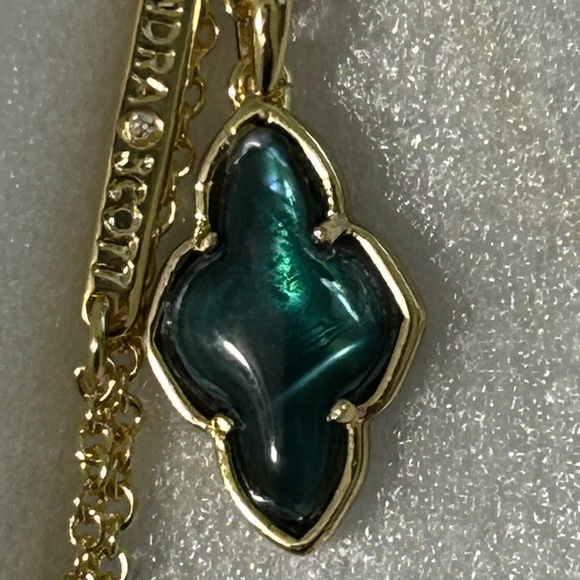 Framed Abbie Gold Teal Tiger’s Eye Short Necklace by Kendra Scott NWOT - Picture 1 of 3